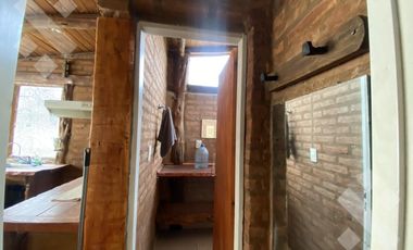 VENTA DE CASA CON  TRES TERRENOS