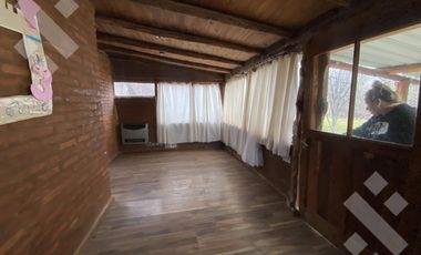 VENTA DE CASA CON  TRES TERRENOS