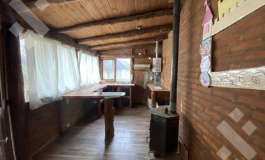 VENTA DE CASA CON  TRES TERRENOS