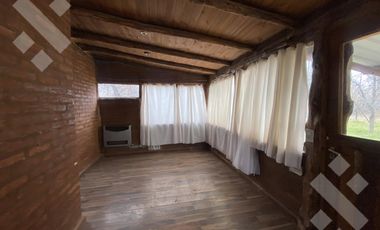 VENTA DE CASA CON  TRES TERRENOS