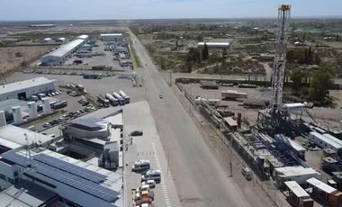 Galpon 1009 m² con Macrolote de 10.000 m2 - Parque Industrial - Neuquén