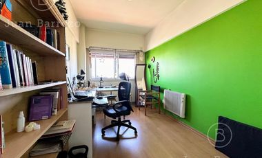 Venta Departamento de 3 ambientes en Remedios de Escalada.