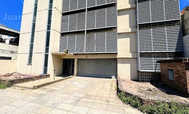 Venta Departamento de 3 ambientes en Remedios de Escalada.