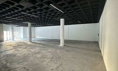 Local comercial en Renta en planta baja en Torre Alta San Pedro Garza Garcia