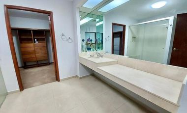 Depertamento Amueblado en Renta en Santa Catarina, Residencial El Legado.