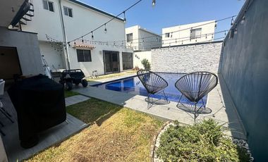 Casa en venta en fraccionamiento privado Cumbres Samsara sector Traviata.