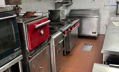 Venta de local y traspaso restaurante con permiso de alcohol en San Pedro Garza