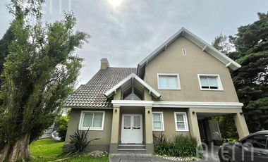 Casa en Venta en Saint Thomas Norte Sur, Canning