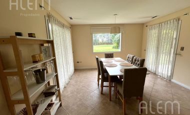 Casa en Venta en Saint Thomas Norte Sur, Canning