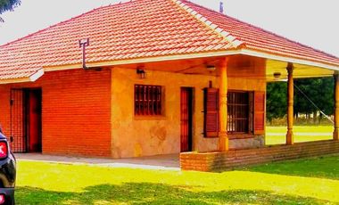 Casa 3 ambientes en  Miramar