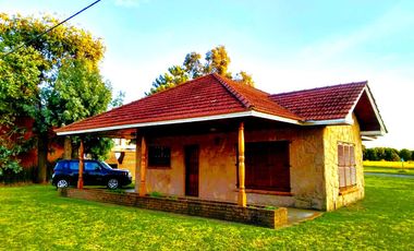 Casa 3 ambientes en  Miramar