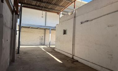 Oficina en Renta con bodega comercial en Centrika, Monterrey, N.L.