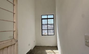 Oficina en Renta con bodega comercial en Centrika, Monterrey, N.L.