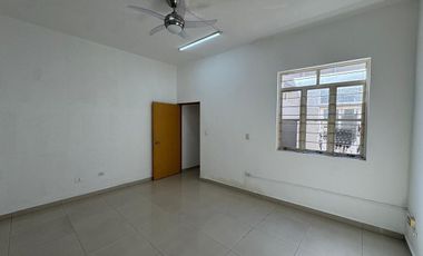 Bodega Comercial en Renta con oficinas en Centrika, Monterrey, N.L.