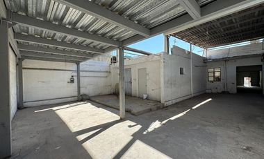 Bodega Comercial en Renta con oficinas en Centrika, Monterrey, N.L.