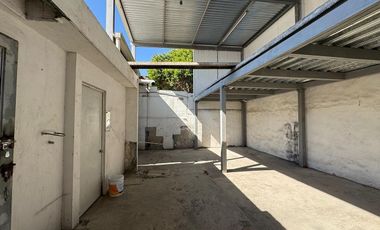 Bodega Comercial en Renta con oficinas en Centrika, Monterrey, N.L.