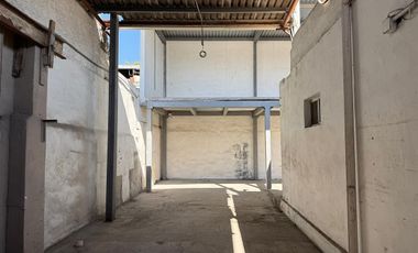 Bodega Comercial en Renta con oficinas en Centrika, Monterrey, N.L.