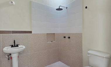 CASA EN VENTA 1 PLANTA, 3 RECÁMARAS, 1 BAÑO, AMPLIA COCHERA