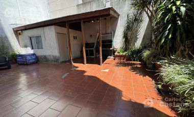Depto. 4 Amb. con 2 Baños, 2 Patios, Quincho con Parrilla