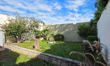 CASA EN VENTA EN CALLE RIOS SEGUNDO - BARRIO ALTAMIRA