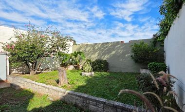 CASA EN VENTA EN CALLE RIOS SEGUNDO - BARRIO ALTAMIRA