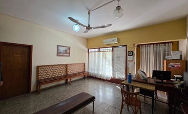 CASA EN VENTA EN CALLE RIOS SEGUNDO - BARRIO ALTAMIRA