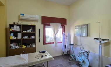 CASA EN VENTA EN CALLE RIOS SEGUNDO - BARRIO ALTAMIRA