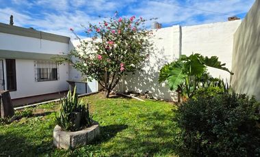 CASA EN VENTA EN CALLE RIOS SEGUNDO - BARRIO ALTAMIRA