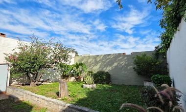 CASA EN VENTA EN CALLE RIOS SEGUNDO - BARRIO ALTAMIRA