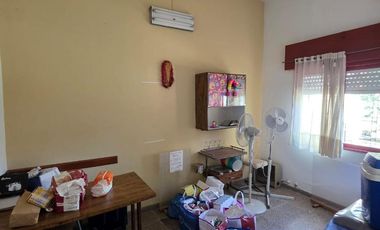 CASA EN VENTA EN CALLE RIOS SEGUNDO - BARRIO ALTAMIRA