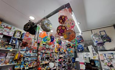 Local frente estacion Temperley