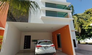 CASA EN RENTA EN PRIVADA LA ESPERANZA
