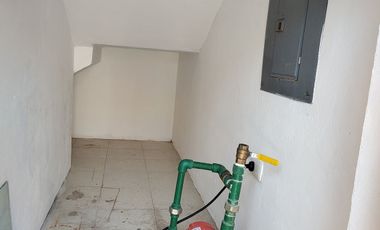 CASA EN RENTA EN PRIVADA LA ESPERANZA