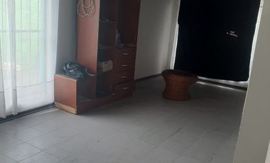 Se vende tres casas dentro de un mismo terreno