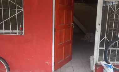 Se vende tres casas dentro de un mismo terreno