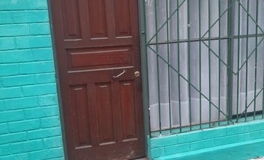 Se vende tres casas dentro de un mismo terreno