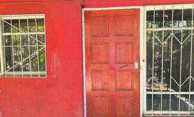 Se vende tres casas dentro de un mismo terreno