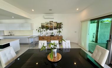 Casa en Venta con vista al lago en Lagos del Sol Cancun