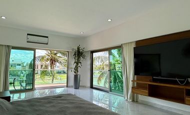 Casa en Venta con vista al lago en Lagos del Sol Cancun