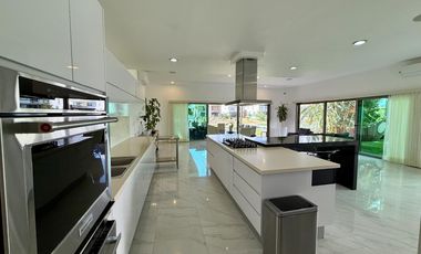 Casa en Venta con vista al lago en Lagos del Sol Cancun