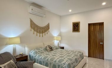 Casa en Venta con vista al lago en Lagos del Sol Cancun