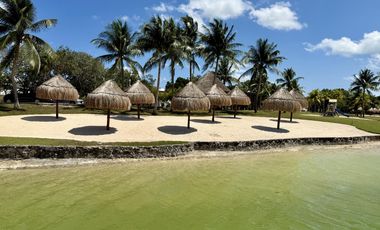 Casa en Venta con vista al lago en Lagos del Sol Cancun