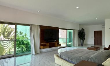 Casa en Venta con vista al lago en Lagos del Sol Cancun