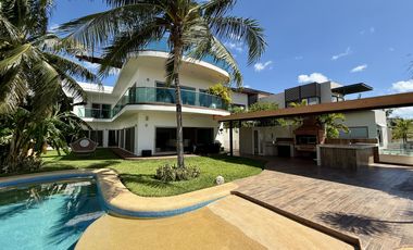 Casa en Venta con vista al lago en Lagos del Sol Cancun
