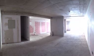 ¡Local N°2 en Duble Almeyda a pasos de Metro Ñuñoa!