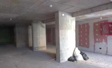 ¡Local N°2 en Duble Almeyda a pasos de Metro Ñuñoa!