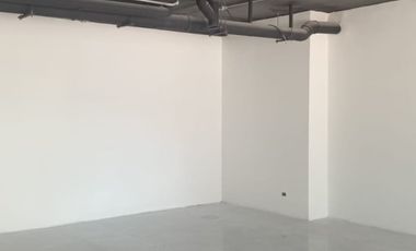 Local habilitado de 60 m² en edificio “Colores del Abra” en zona céntrica de LA FLORIDA