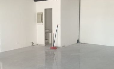 Local habilitado de 60 m² en edificio “Colores del Abra” en zona céntrica de LA FLORIDA