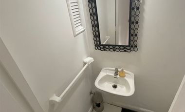 Casa En Arriendo 4D3B1E En Manuel Montt habilitada Comercial