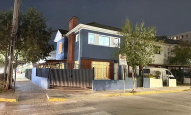 Casa En Arriendo 4D3B1E En Manuel Montt habilitada Comercial